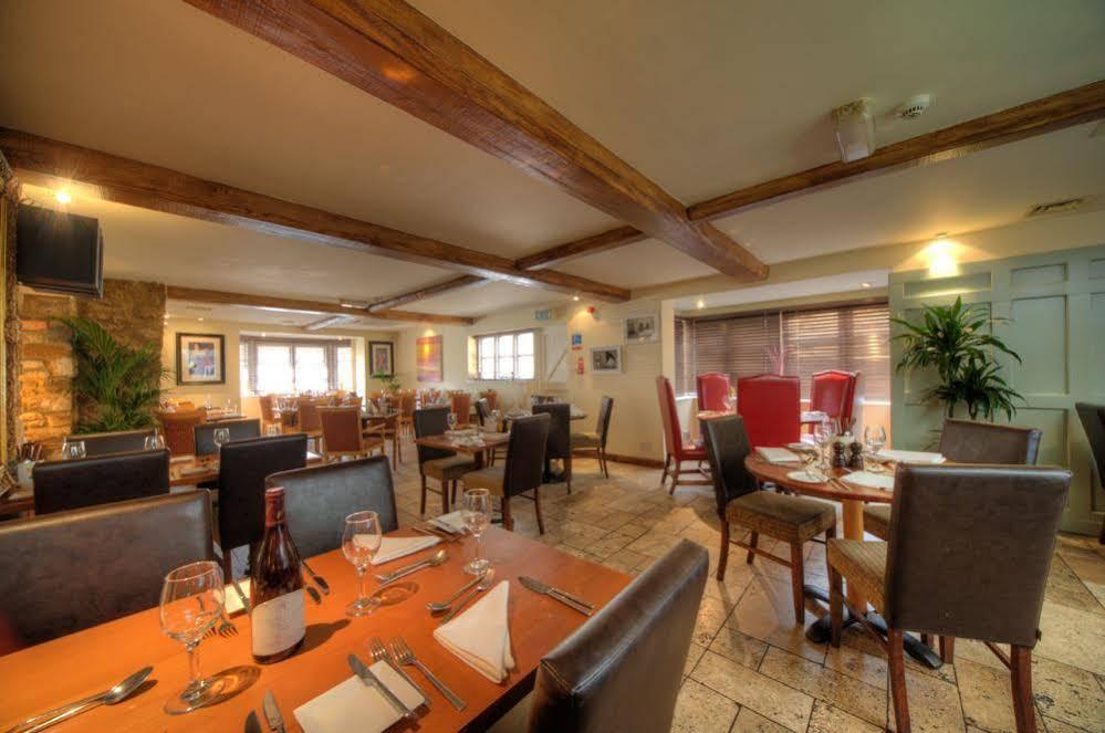 The Deddington Arms Hotel Eksteriør billede